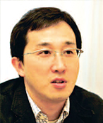 浦野 泰照(Yasuteru URANO)
